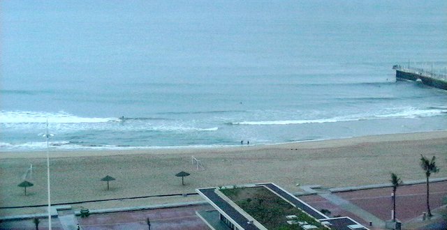 durban waves 2025/12/10 05h00