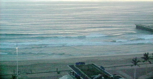 durban surfing beach 2026/02/13 05h00