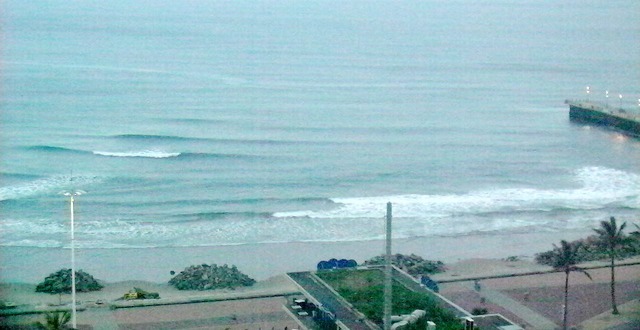 durban waves 2025/12/10 05h00
