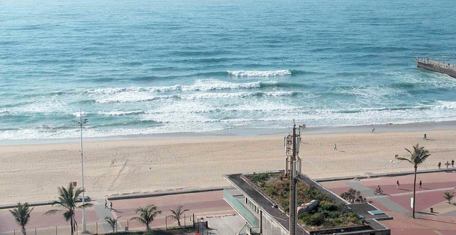 durban surf cam 2025/07/01 10h00