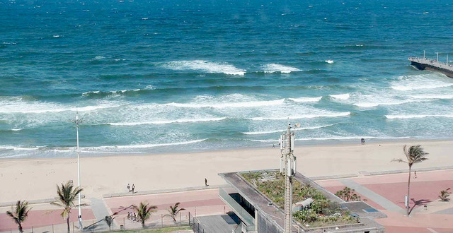durban swell 2025/10/22 14h00